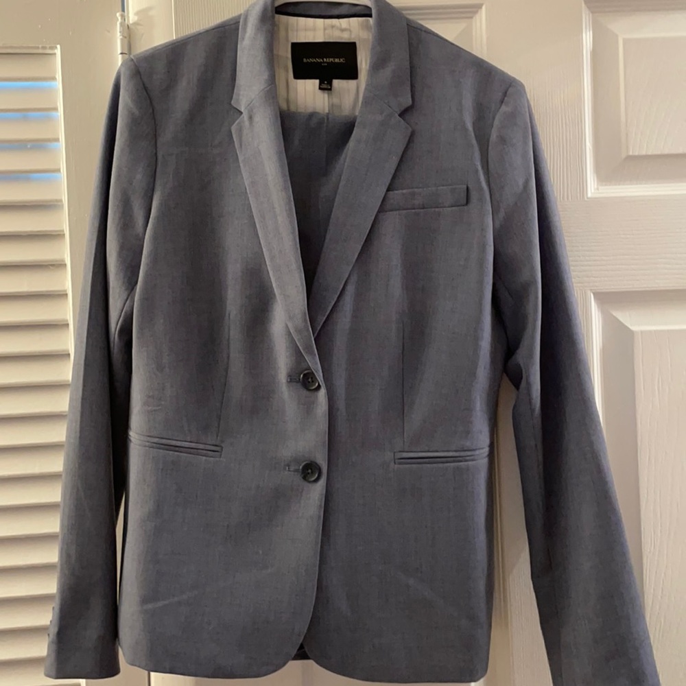 Banana Republic size 8 pants suit